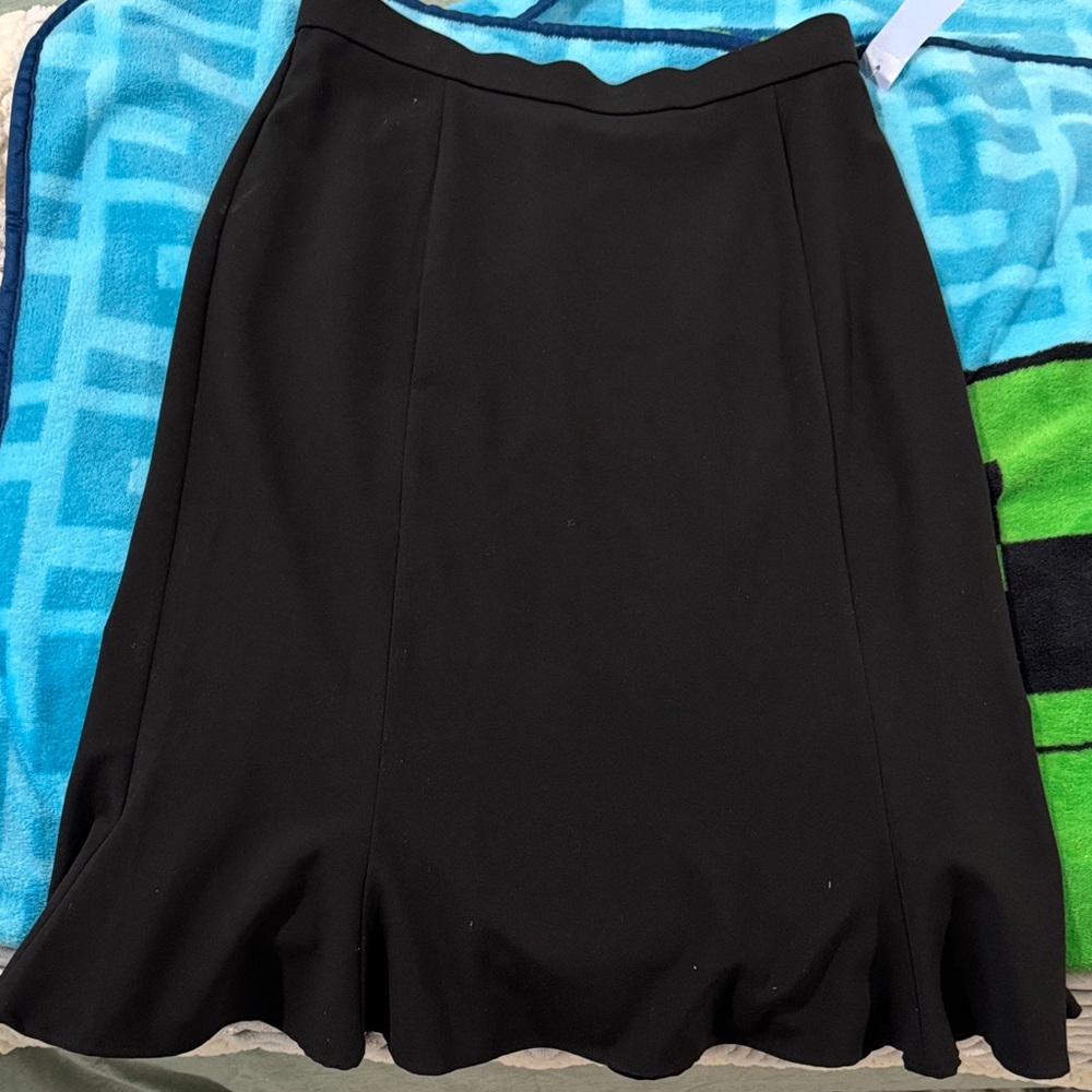 Apparenza Elegant Black Midi Skirt